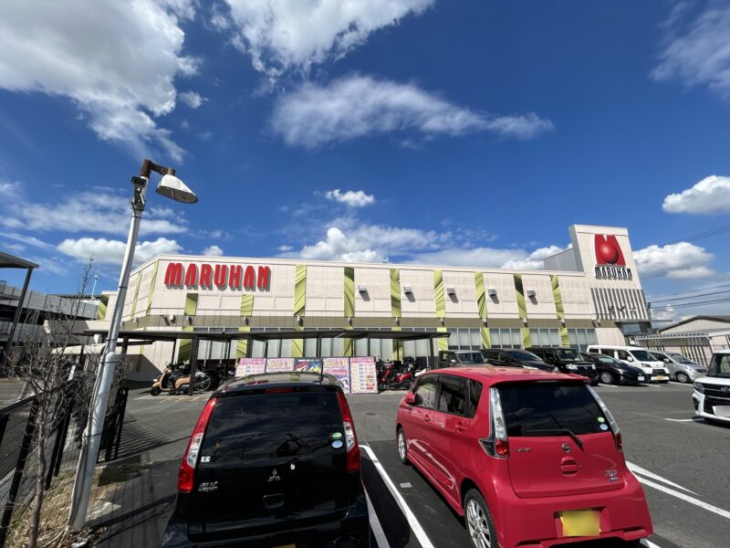 『マルハン大安寺店』が大型改装オープン！スマスロコーナーの新設や店舗外観デザインを一新